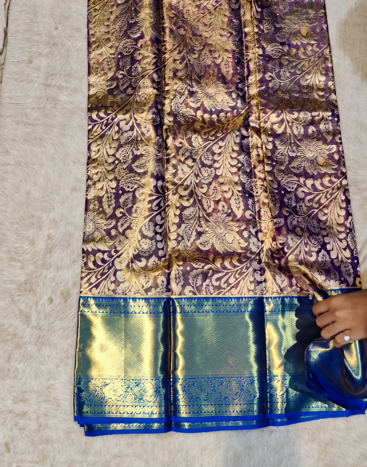 Pormira Gold Kanjipuram Silk Saree