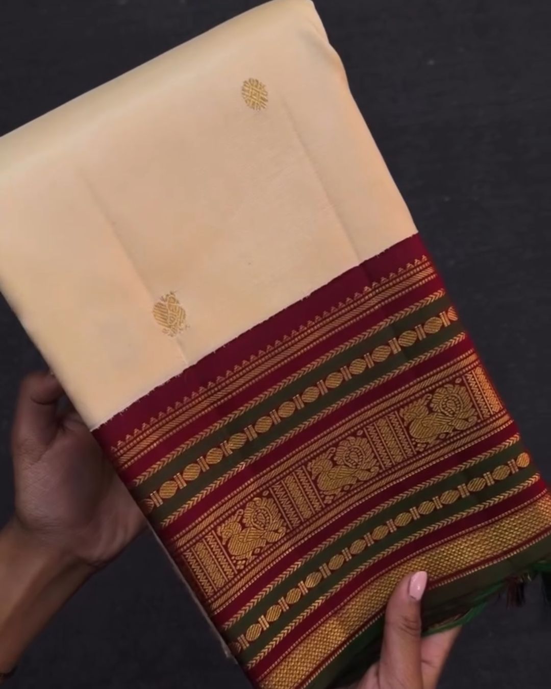 Ven Pattu Saree